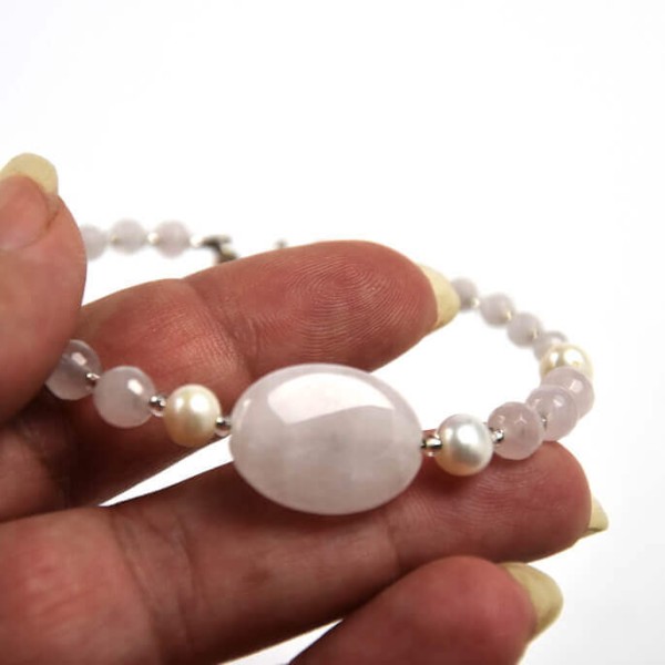 Rose quartz and pearls bracelet